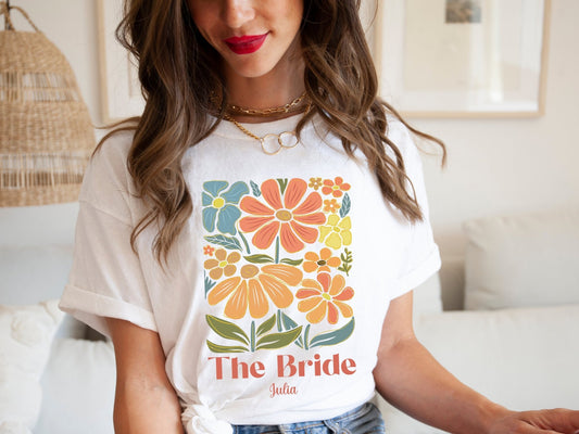 JGA T-Shirt Personalisiert Mit Blumen - Design - Braut Crew Shop
