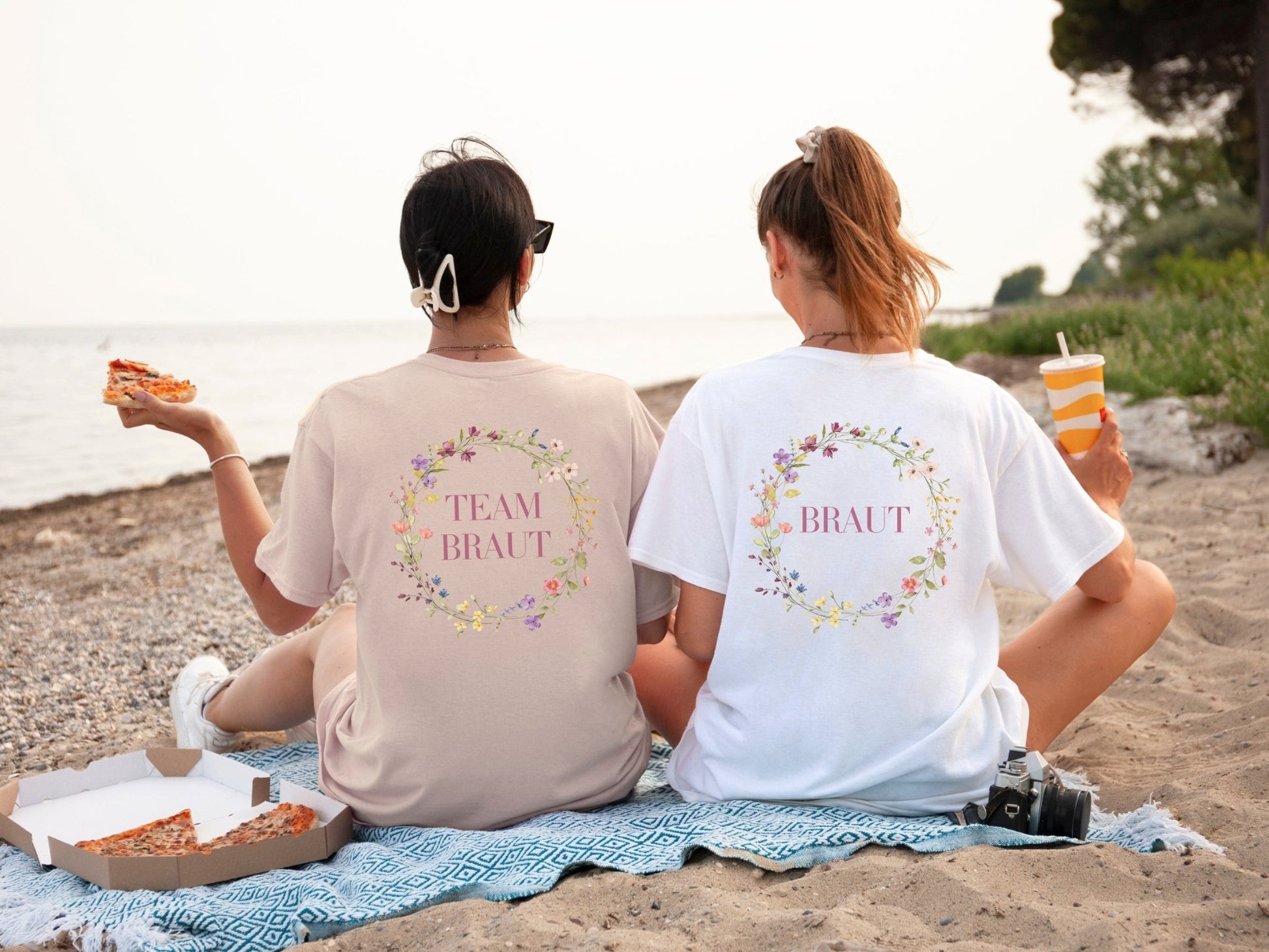 JGA Shirts mit Blumenkranz - Design und Namen - Braut Crew Shop