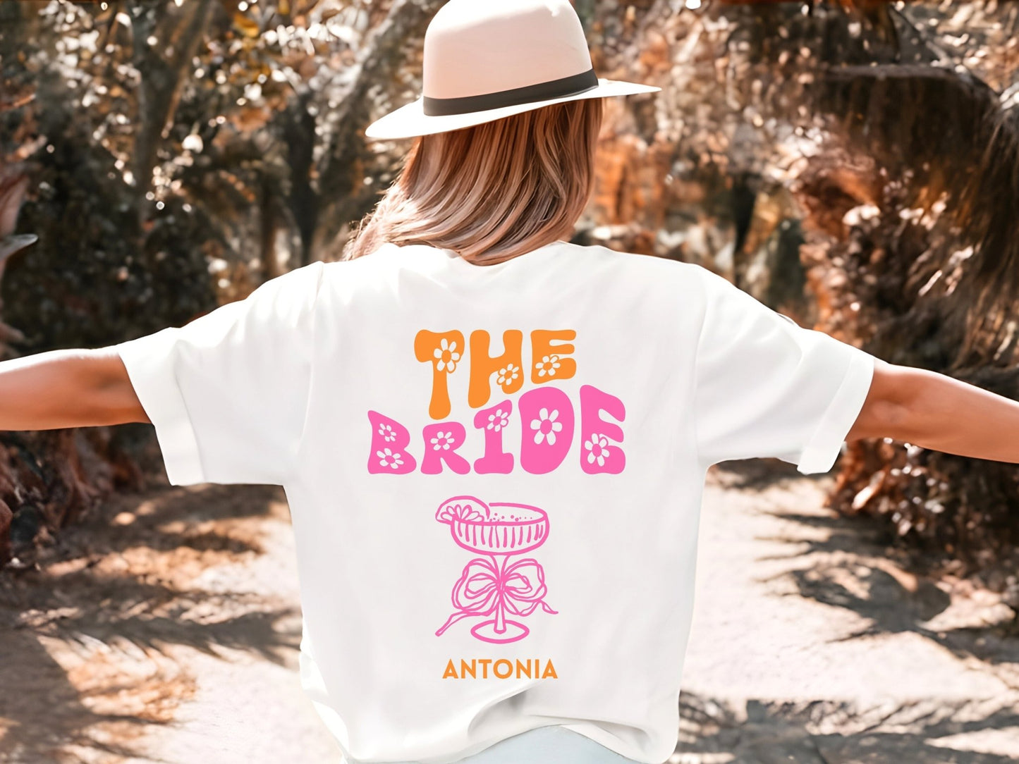 JGA T-Shirt in Retro Stil Personalisiert mit Blumen - Braut Crew Shop