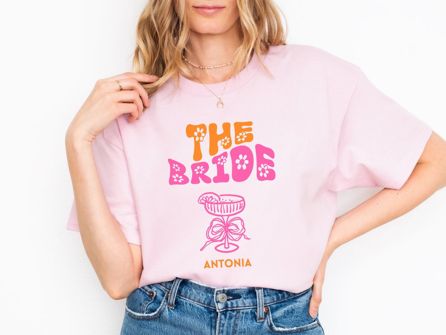JGA T-Shirt in Retro Stil Personalisiert mit Blumen - Braut Crew Shop