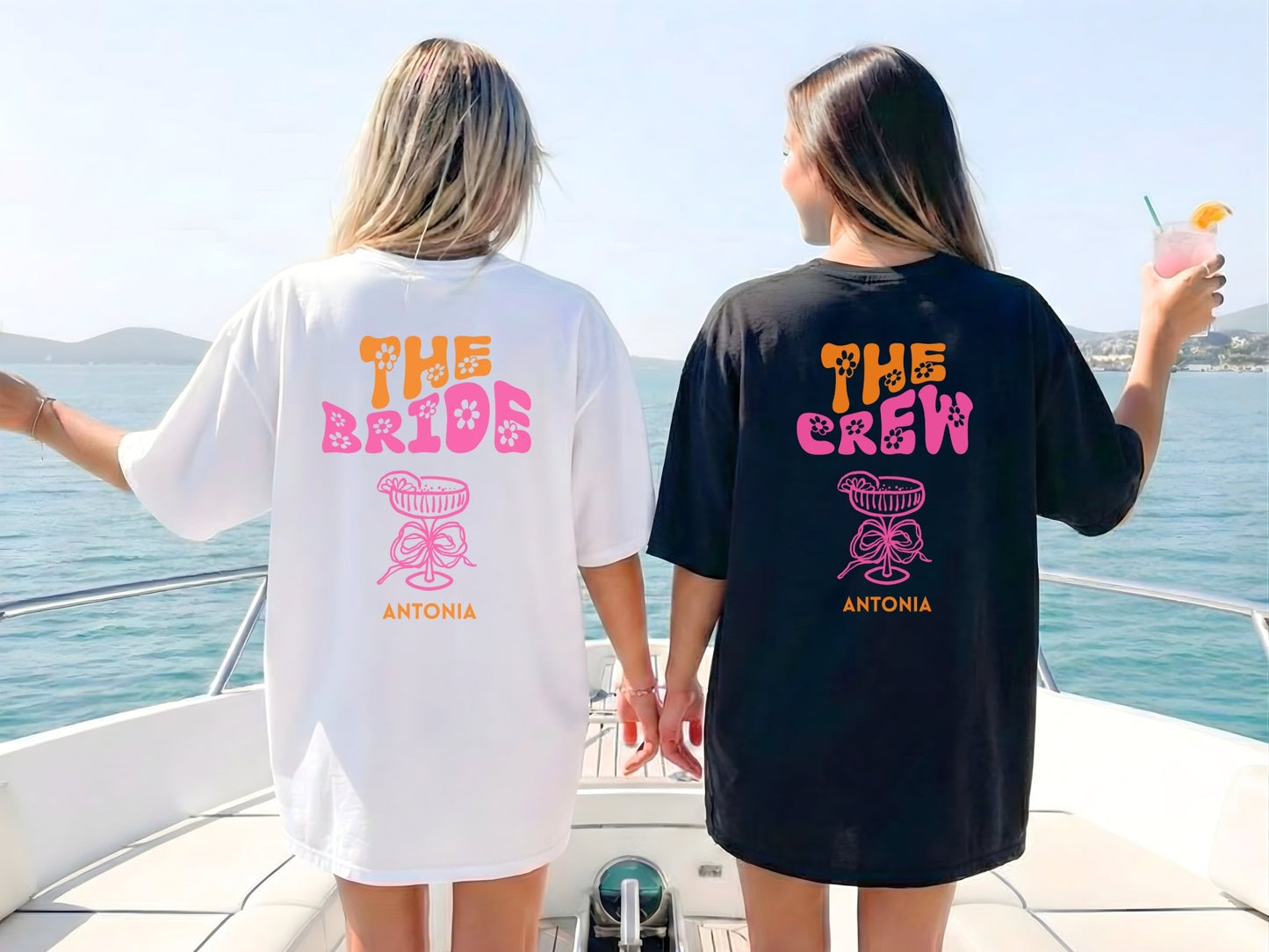 JGA T-Shirt in Retro Stil Personalisiert mit Blumen - Braut Crew Shop