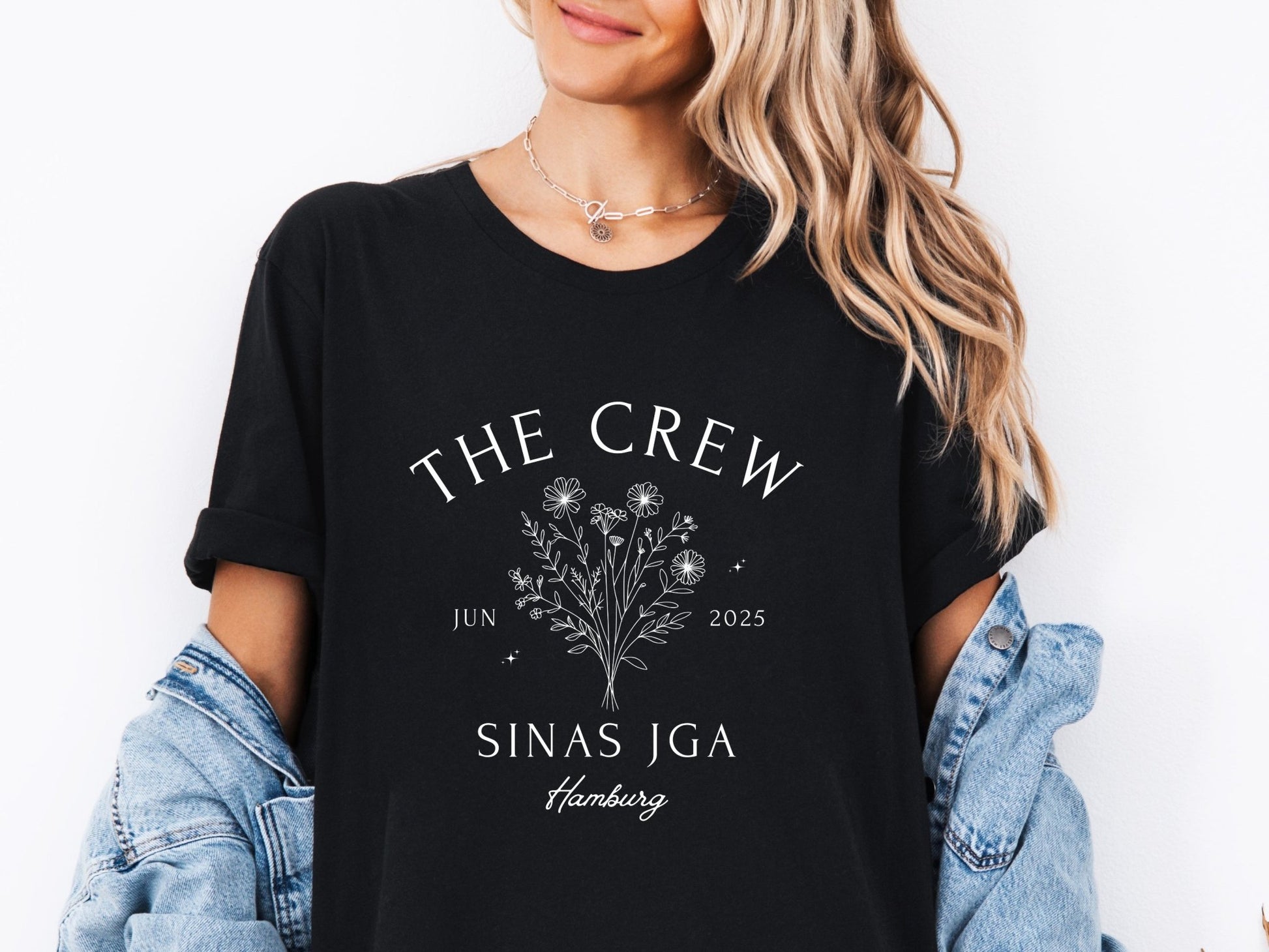JGA T-Shirt Personalisiert Mit Blumen - Design - Braut Crew Shop