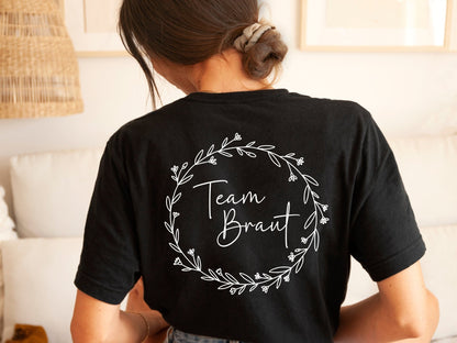 JGA T-Shirts mit Blumenkranz personalisiert für Braut und Crew - Braut Crew Shop