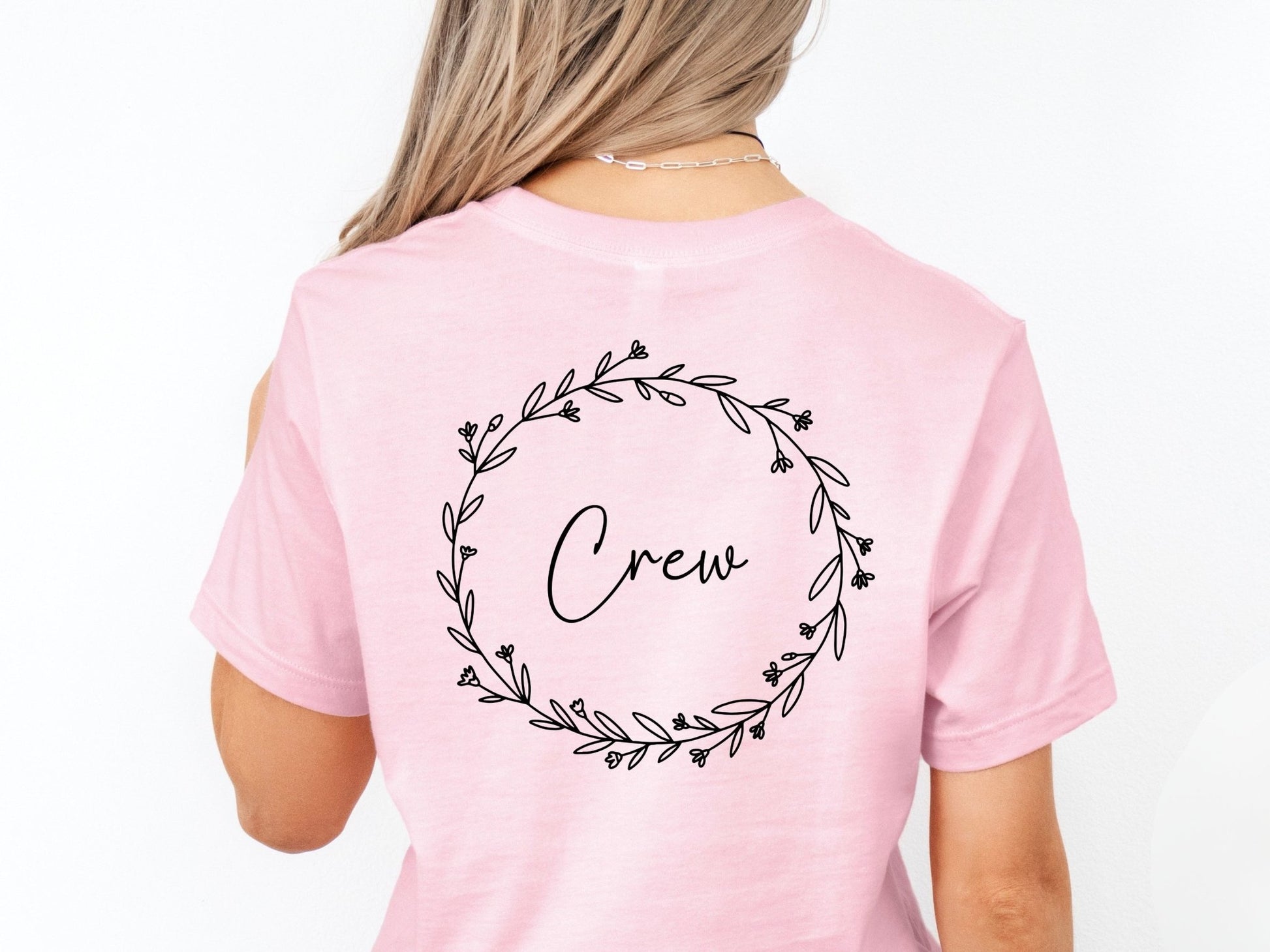 JGA T-Shirts mit Blumenkranz personalisiert für Braut und Crew - Braut Crew Shop