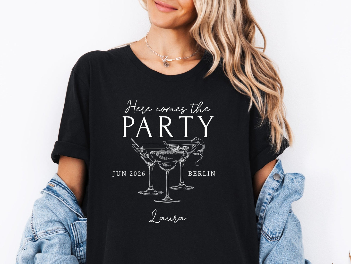 Personalisiertes JGA Shirt mit Cocktail - Design - Braut Crew Shop